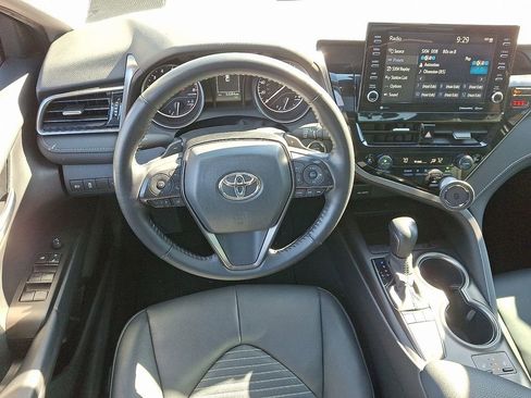 Used 2024 Toyota Camry SE w/ Cold Weather Package FWD image 11