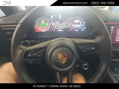 Used 2024 Porsche Macan 4 Electric w/ Premium Package AWD/4WD image 11