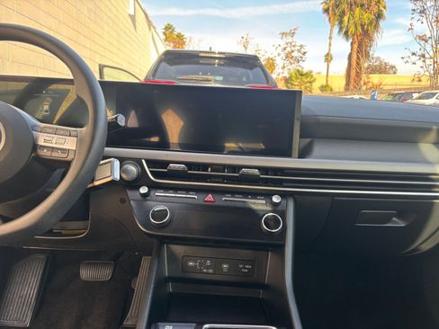 Used 2025 Hyundai Sonata SEL image 18