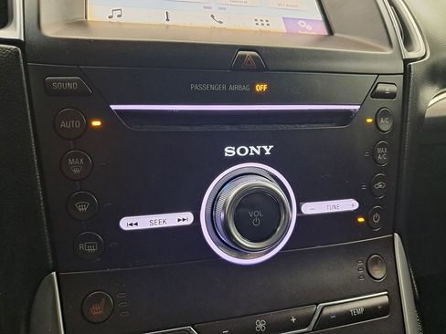 Used 2017 Ford Edge Titanium image 25