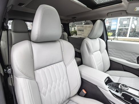 New 2026 Mitsubishi Outlander SEL AWD/4WD image 29