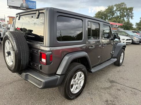 Used 2019 Jeep Wrangler Unlimited Sport S AWD/4WD image 5