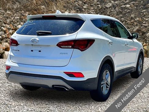Used 2017 Hyundai Santa Fe Sport FWD image 2