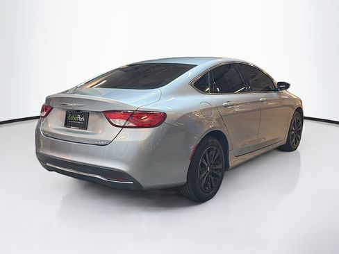 Used 2016 Chrysler 200 Limited FWD image 9