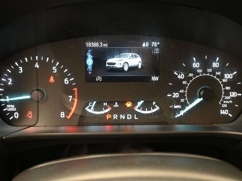 Used 2022 Ford Escape SE w/ SE Sport Appearance Package FWD image 27