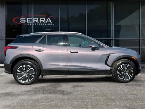 Used 2025 Chevrolet Blazer EV LT image 6