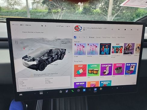 Used 2025 Tesla Cybertruck AWD Crew Cab image 35