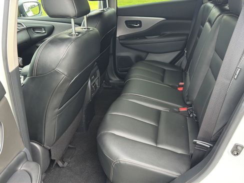 Used 2024 Nissan Murano SV FWD image 11