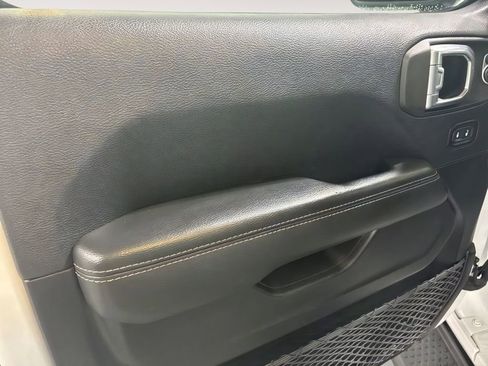 Used 2021 Jeep Wrangler Unlimited Sahara image 13