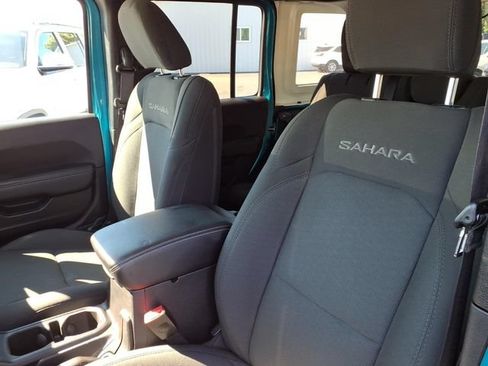 Used 2020 Jeep Wrangler Unlimited Sahara w/ Cold Weather Group AWD/4WD image 13