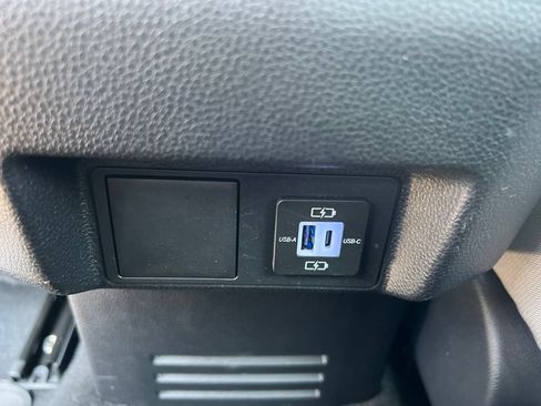 Used 2025 Toyota Tacoma SR5 AWD/4WD image 20
