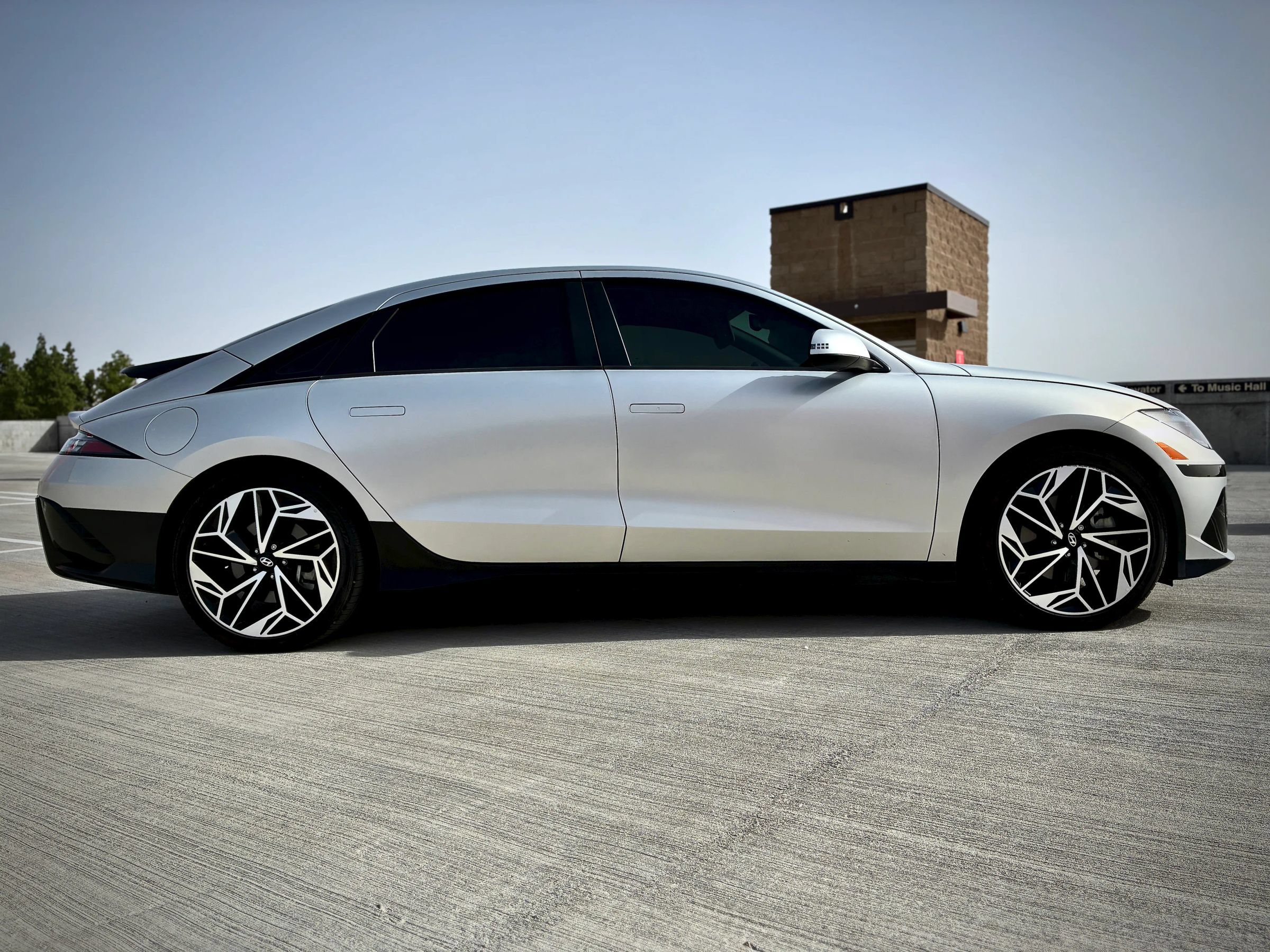 Used 2023 Hyundai Ioniq 6 SEL AWD/4WD image 15