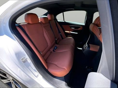 Used 2026 Mercedes-Benz C 300 4MATIC Sedan image 29