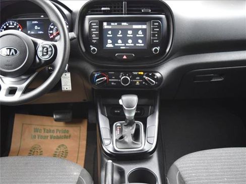 Used 2021 Kia Soul S image 25