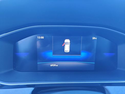 Certified 2025 Volkswagen Jetta SE image 11