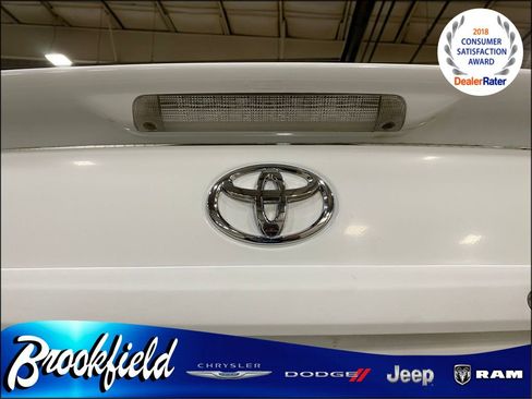 Used 2010 Toyota Corolla image 12