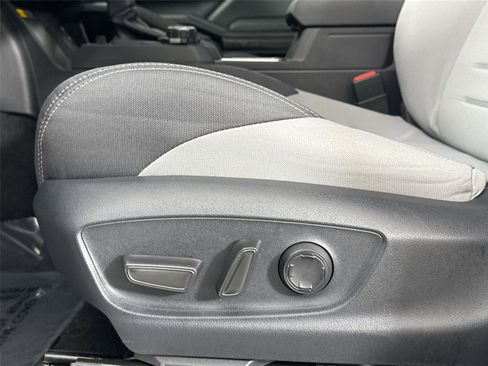 Used 2024 Toyota Tacoma TRD Off-Road image 30