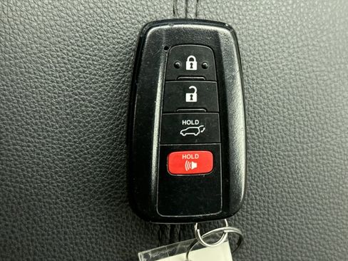 Used 2019 Toyota RAV4 Limited w/ Advanced Technology Package AWD/4WD image 10