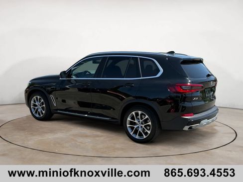 Used 2023 BMW X5 xDrive40i w/ Premium Package AWD/4WD image 5