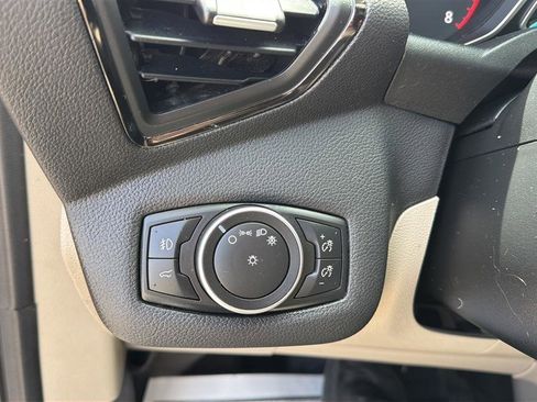 Used 2017 Ford Escape Titanium w/ Equipment Group 301A AWD/4WD image 27