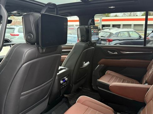 Used 2024 GMC Yukon XL Denali Ultimate image 40