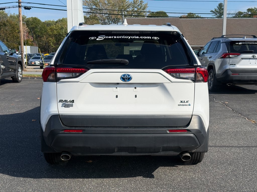 Used 2024 Toyota RAV4 XLE w/ Convenience Package AWD/4WD image 4