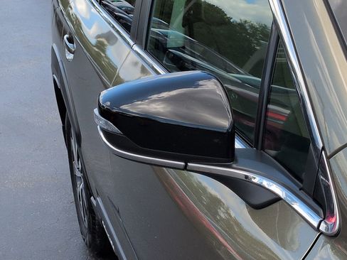 Used 2025 Subaru Outback Premium AWD/4WD image 12