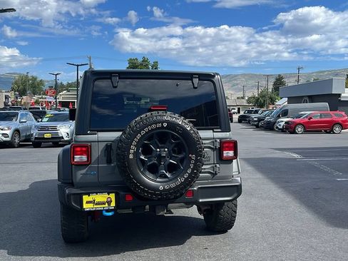 Used 2023 Jeep Wrangler Unlimited w/ Cold Weather Group AWD/4WD image 6