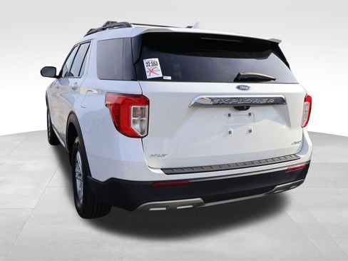 Used 2023 Ford Explorer XLT w/ Equipment Group 202A AWD/4WD image 18