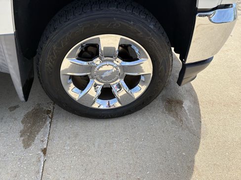 Used 2018 Chevrolet Silverado 1500 LTZ w/ Sport Package AWD/4WD image 9