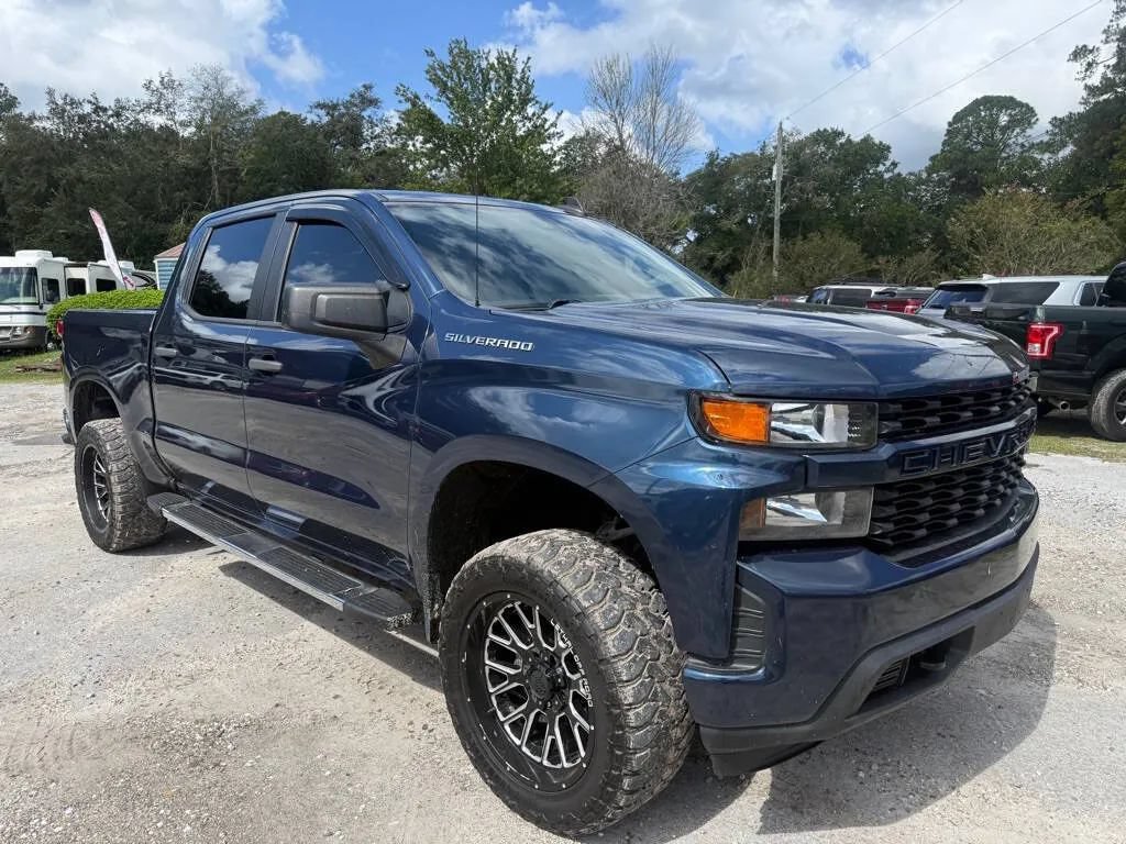 Used 2022 Chevrolet Silverado 1500 Custom AWD/4WD image 3