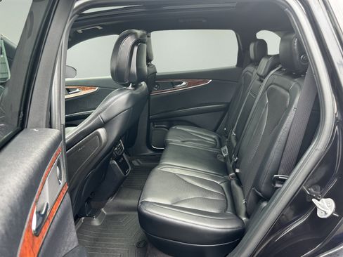 Used 2020 Lincoln Nautilus Reserve AWD/4WD image 10