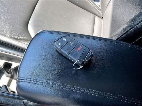 Used 2025 Jeep Compass Limited AWD/4WD image 34