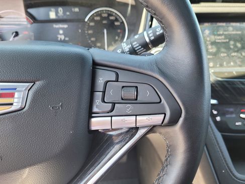 Certified 2025 Cadillac XT6 Premium Luxury AWD/4WD image 22