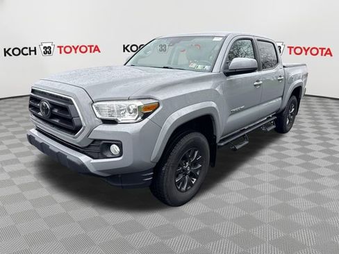 Certified 2021 Toyota Tacoma SR5 image 3