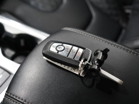 Certified 2023 Ford Edge Titanium AWD/4WD image 19