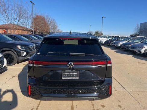 New 2026 Volkswagen Tiguan SE R-Line image 5