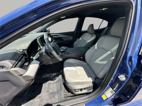 Used 2025 Toyota Camry SE FWD image 13