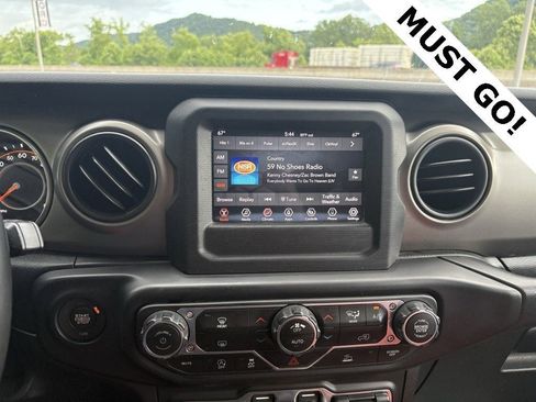 Used 2021 Jeep Wrangler Unlimited Sport image 16