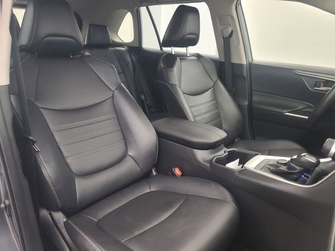 Used 2024 Toyota RAV4 XLE Premium image 16