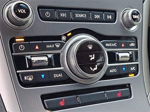 Used 2020 Lincoln MKZ w/ Convenience Package image 23