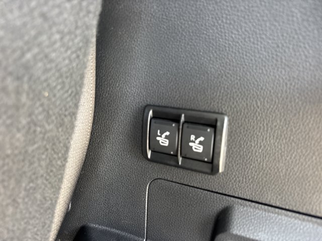 Used 2024 Toyota Sequoia Capstone AWD/4WD image 7