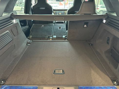 New 2026 Land Rover Range Rover Sport SV image 28