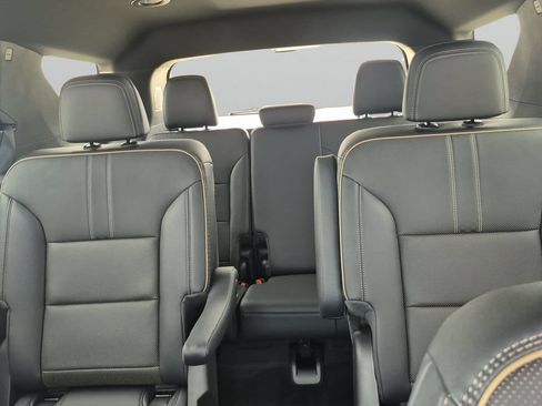 New 2026 Chevrolet Traverse High Country AWD/4WD image 17