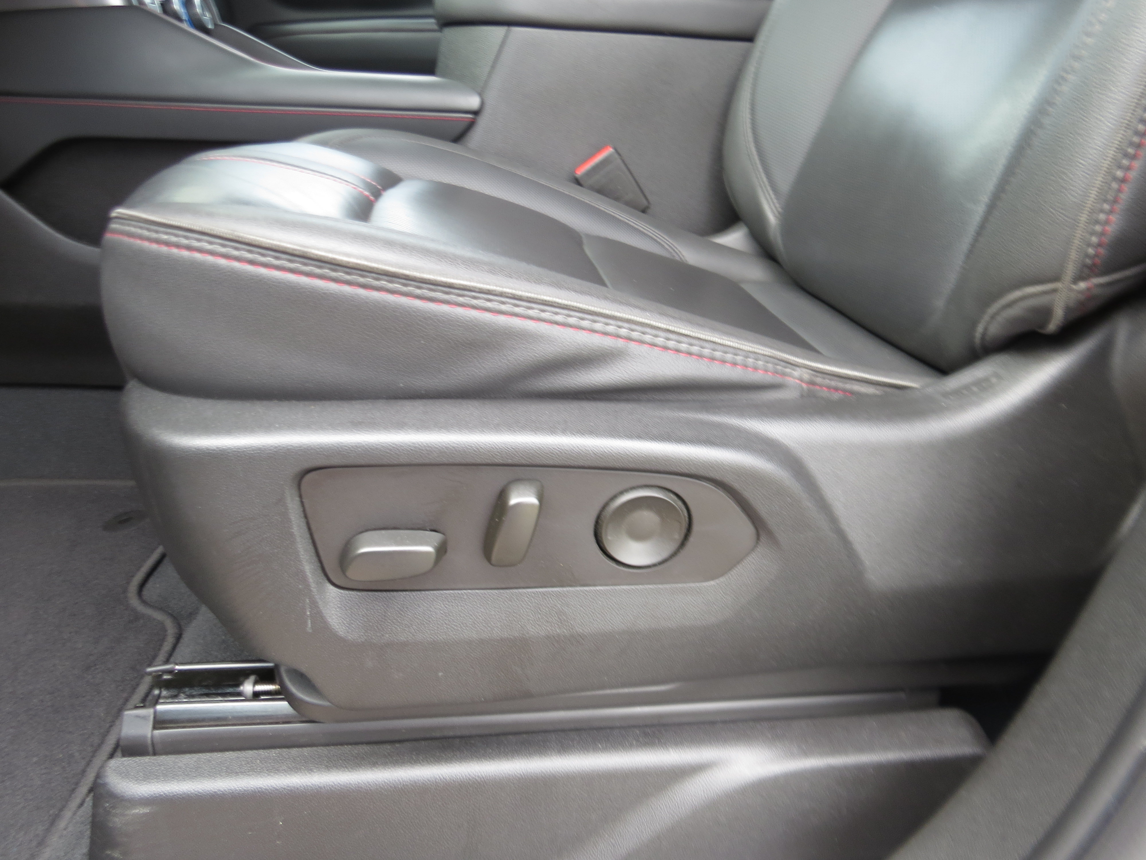Used 2023 Chevrolet Tahoe RST AWD/4WD image 21