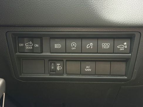 Used 2025 Toyota Tundra Limited w/ Power Package AWD/4WD image 22