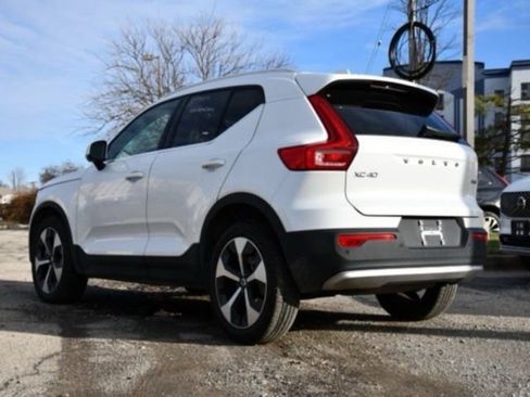 Certified 2025 Volvo XC40 B5 Plus image 5