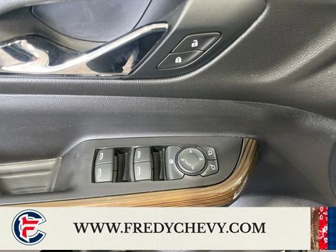 Certified 2020 GMC Acadia SLE image 17