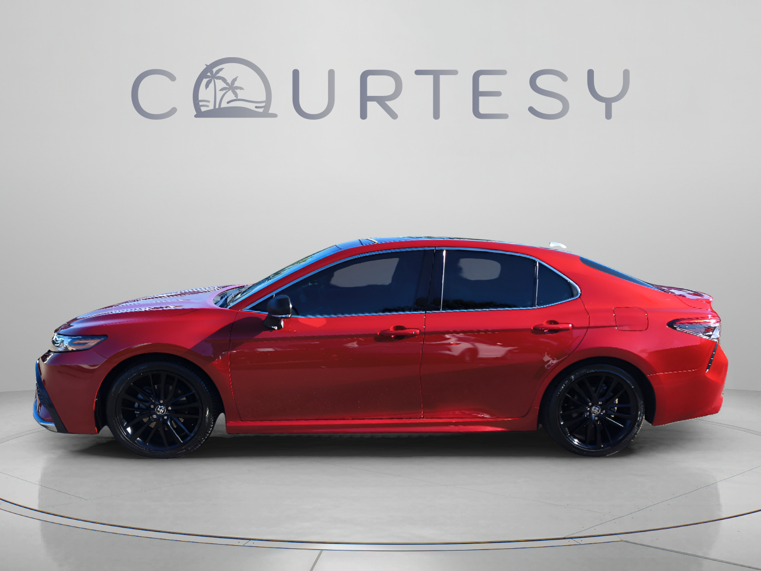Used 2021 Toyota Camry XSE w/ Navigation Package FWD image 2