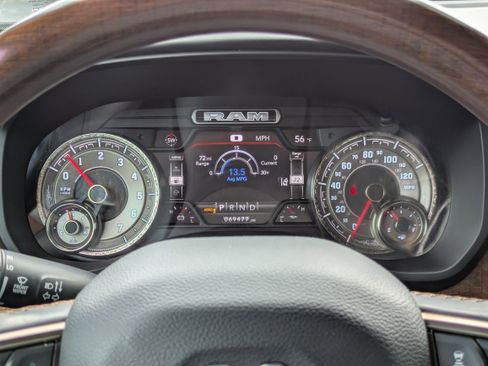 Used 2022 RAM 1500 Limited image 19